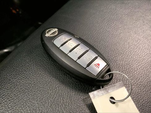 Used 2022 Nissan Armada SL w/ Captain's Chairs Package image 17