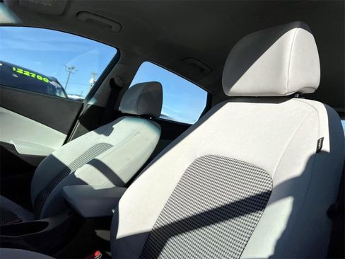 Certified 2023 Hyundai Kona SE image 9