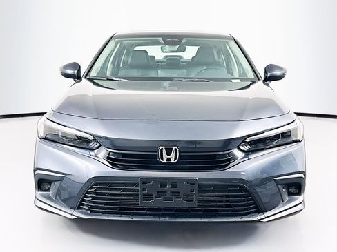 Used 2024 Honda Civic Touring image 2