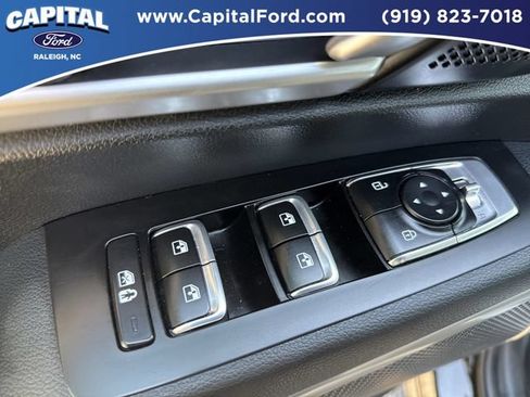 Used 2025 Kia Telluride S AWD/4WD image 21