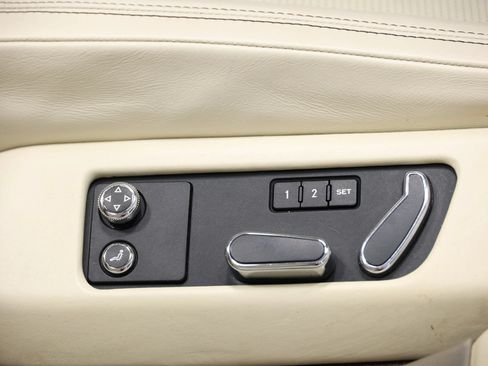 Used 2014 Bentley Flying Spur W12 AWD/4WD image 45