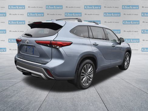 Used 2021 Toyota Highlander Platinum image 6