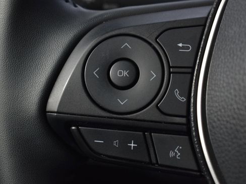 Used 2025 Toyota Corolla SE w/ SE Package image 16