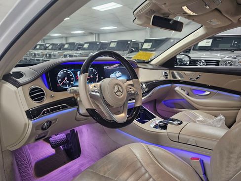 Used 2018 Mercedes-Benz S 560 Sedan image 5