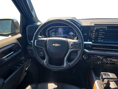 Used 2024 Chevrolet Silverado 1500 High Country w/ Technology Package AWD/4WD image 14