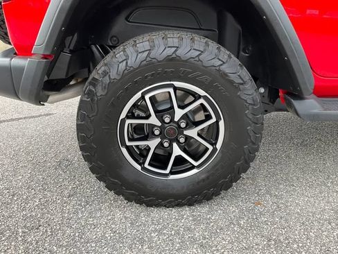 Used 2024 Jeep Wrangler Unlimited Rubicon w/ Technology Group AWD/4WD image 26