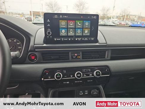 Used 2025 Honda Pilot Touring image 19