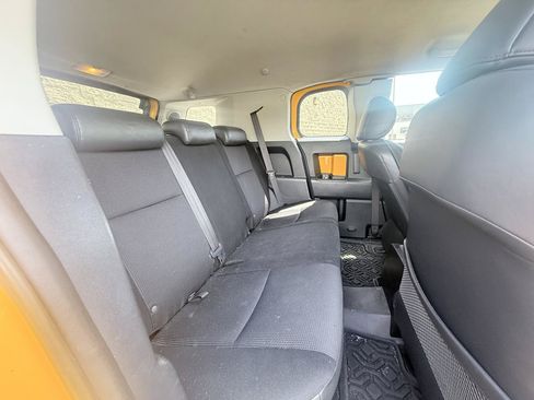 Used 2007 Toyota FJ Cruiser 4WD image 12