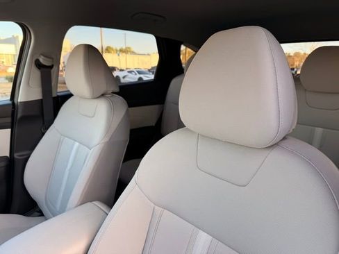 New 2026 Hyundai Tucson SEL FWD image 23