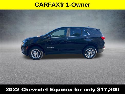Used 2022 Chevrolet Equinox LT w/ Driver Convenience Package image 2