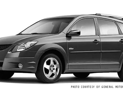 Used 2004 Pontiac Vibe w/ Power Group Value Package image 1