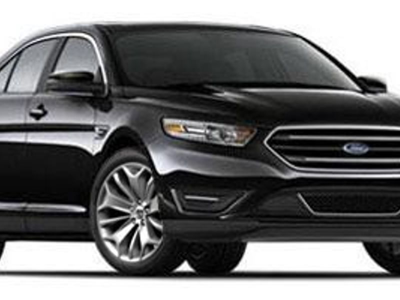 Used 2013 Ford Taurus SHO image 1