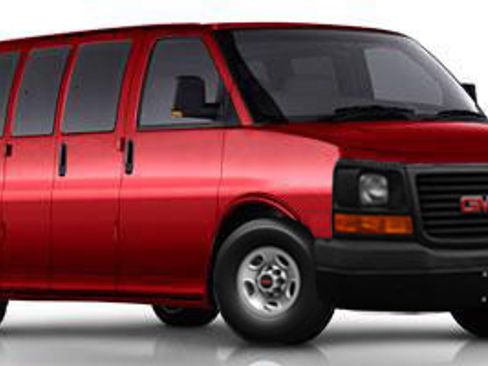 Used 2015 GMC Savana 3500 LS image 1