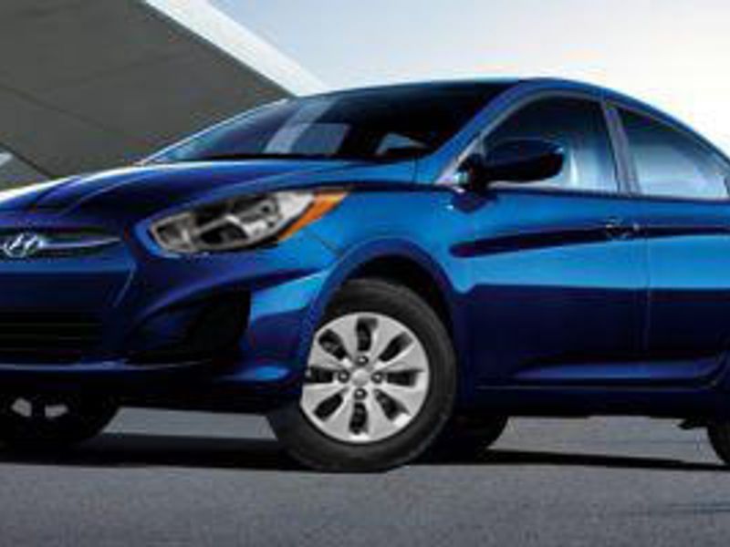 Used 2017 Hyundai Accent SE image 1