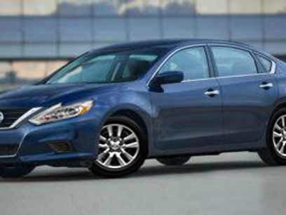 Used 2016 Nissan Altima 3.5 SL w/ 3.5 Technology Package