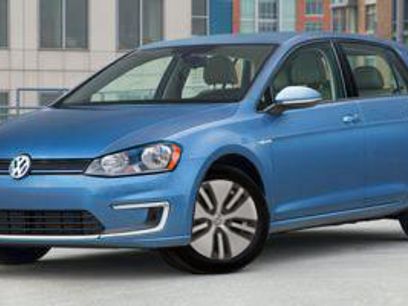 Used 2016 Volkswagen e-Golf SE w/ DC Fast Charging Package