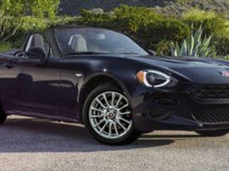 Used 2017 FIAT 124 Spider Lusso image 1
