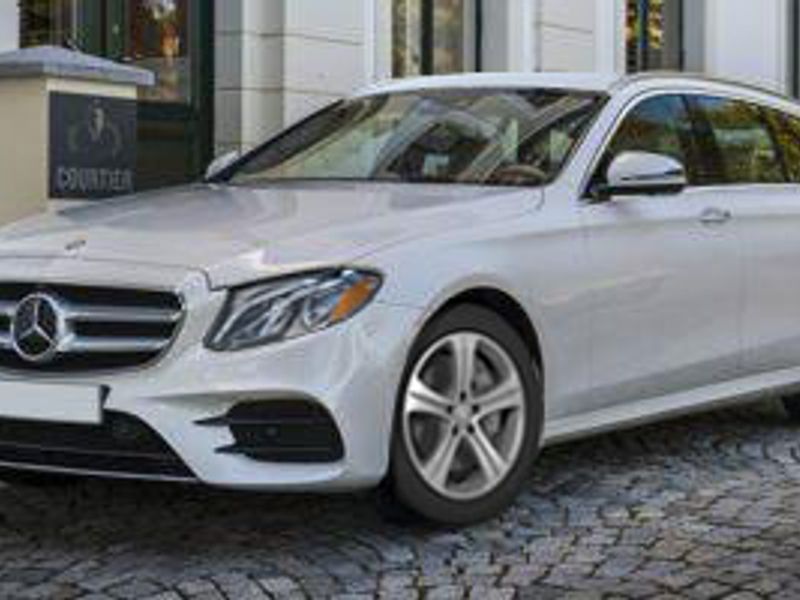 Certified 2017 Mercedes-Benz E 400 4MATIC Wagon image 1