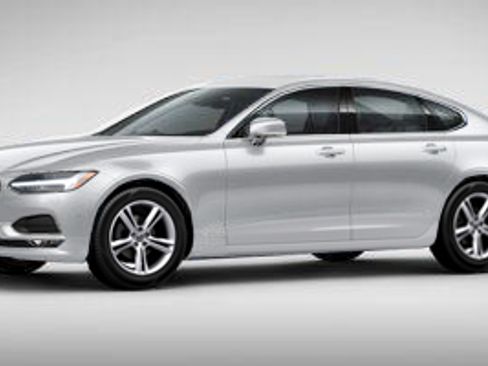 Used 2017 Volvo S90 T5 Momentum w/ Vision Package image 1