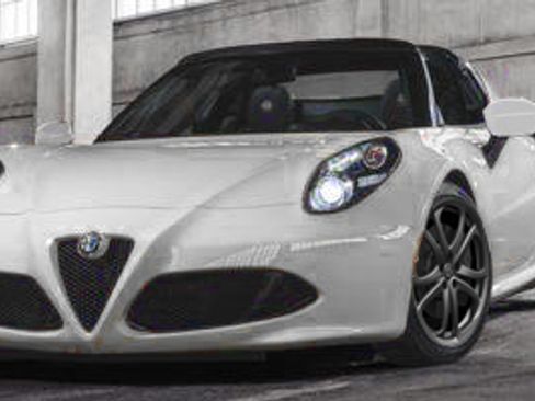 Used 2018 Alfa Romeo 4C Spider w/ Convenience Group - Spider image 1