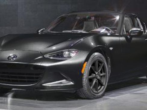 Used 2017 MAZDA MX-5 Miata RF Grand Touring image 1