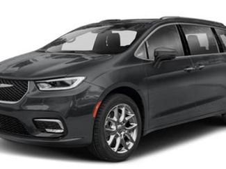 Used 2022 Chrysler Pacifica Touring-L image 1
