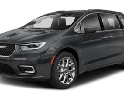 Used 2022 Chrysler Pacifica Touring-L