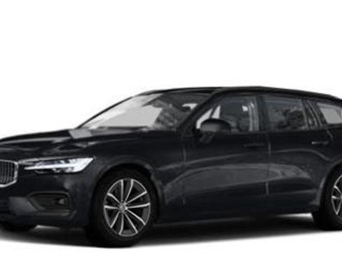 Used 2021 Volvo V60 T5 Momentum image 1