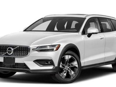 Used 2022 Volvo V60 T5 Cross Country w/ Climate Package