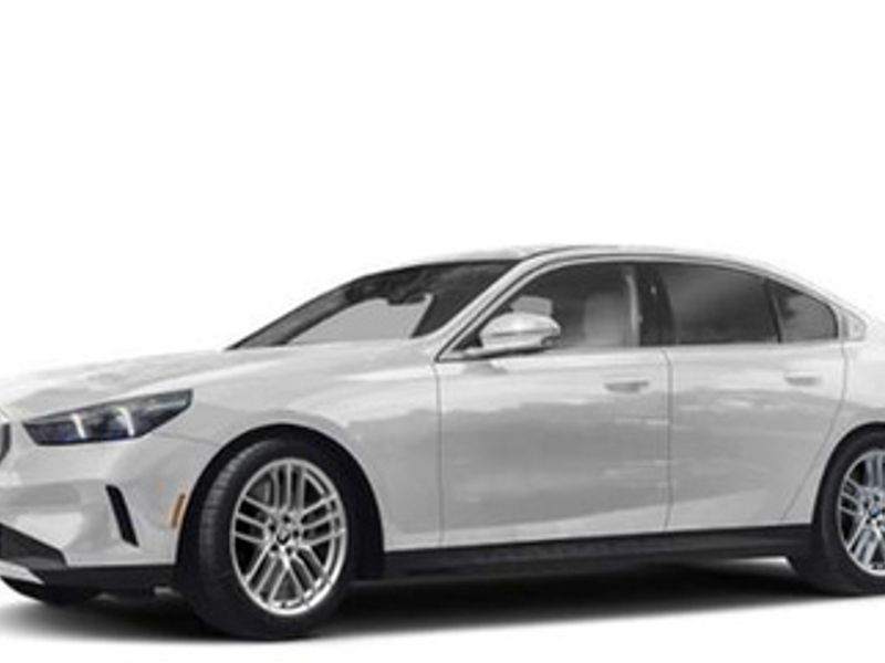 Certified 2025 BMW 530i image 1