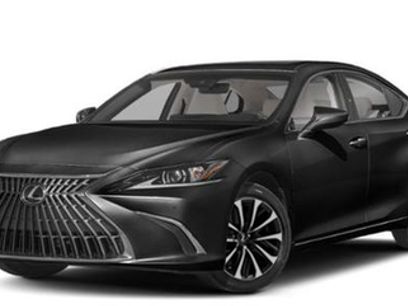 New 2025 Lexus ES 300h w/ Luxury Package