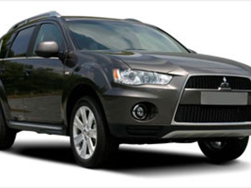 Used 2010 Mitsubishi Outlander SE image 1