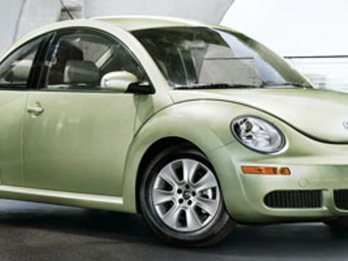Used 2010 Volkswagen Beetle Coupe image 1