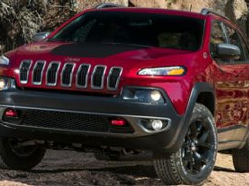 Used 2015 Jeep Cherokee Trailhawk w/ Cold Weather Group image 1