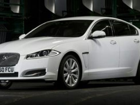 Used 2015 Jaguar XF Premium image 1
