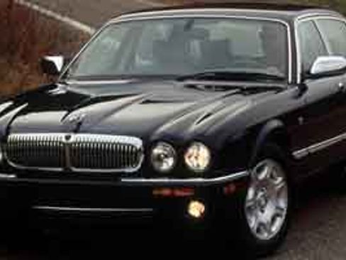 Used 2005 Jaguar XJ8 image 1