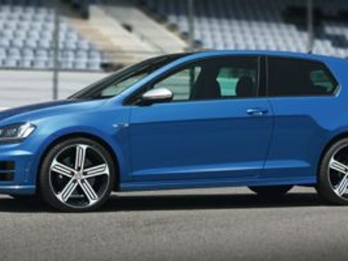 Used 2016 Volkswagen Golf R 4-Door image 1