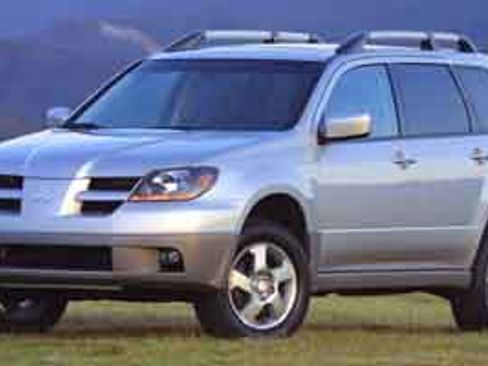 Used 2003 Mitsubishi Outlander XLS image 1