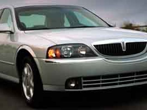 Used 2004 Lincoln LS image 1