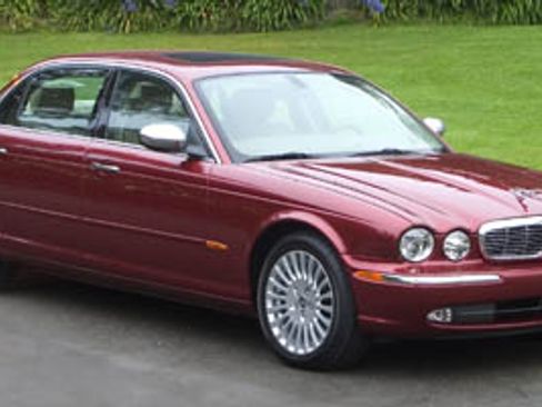 Used 2005 Jaguar XJ8 L image 1