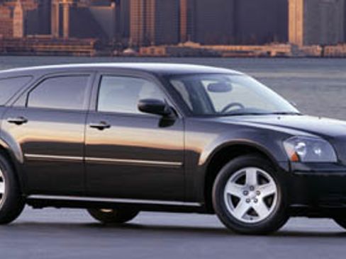 Used 2005 Dodge Magnum SXT w/ Comfort Seating Group image 1