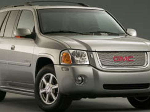 Used 2005 GMC Envoy Denali image 1