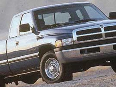 Used 1997 Dodge Ram 1500 Truck 2WD Club Cab image 1