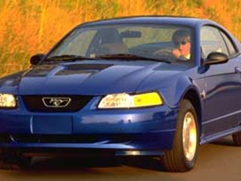 Used 2003 Ford Mustang Deluxe Coupe image 1