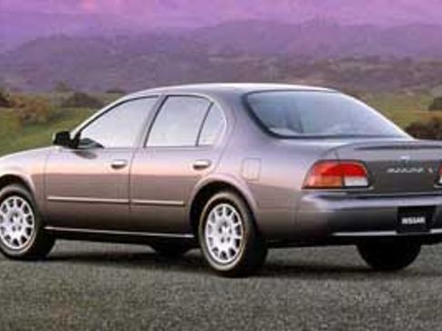 Used 1999 Nissan Maxima image 1