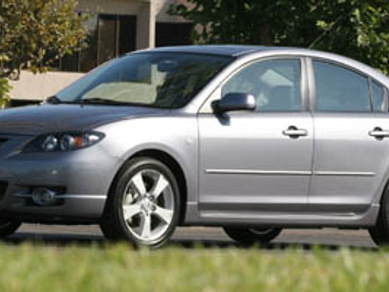 Used 2005 MAZDA MAZDA3 s w/ Moonroof & 6-CD Pkg image 1