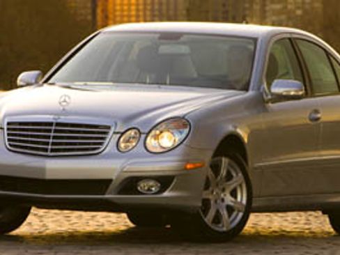 Used 2008 Mercedes-Benz E 350 4MATIC Sedan image 1