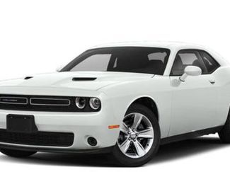 Used 2023 Dodge Challenger SXT image 1