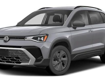 New 2025 Volkswagen Taos SE