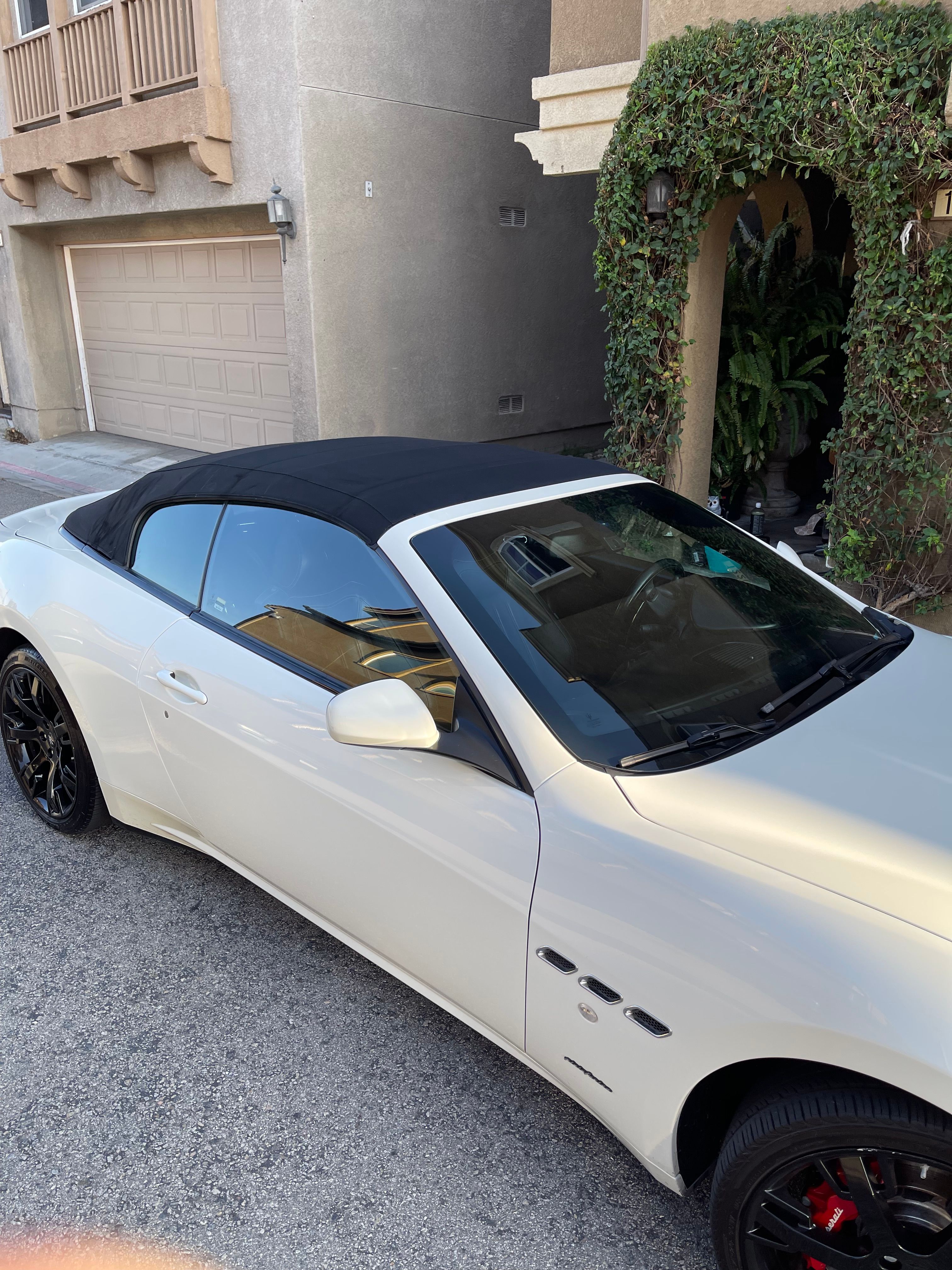 Used 2012 Maserati GranTurismo Convertible RWD image 10